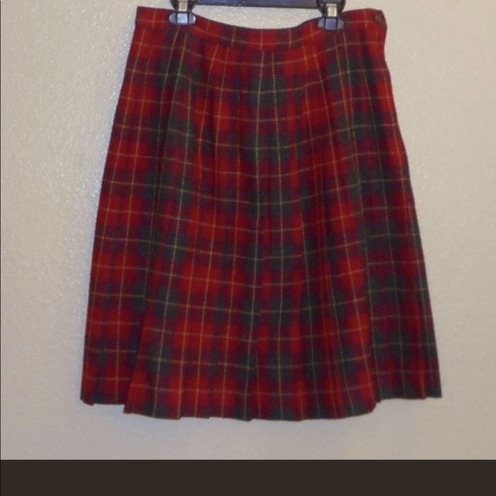 Vintage Sag Harbor tartan plaid pleated skirt
